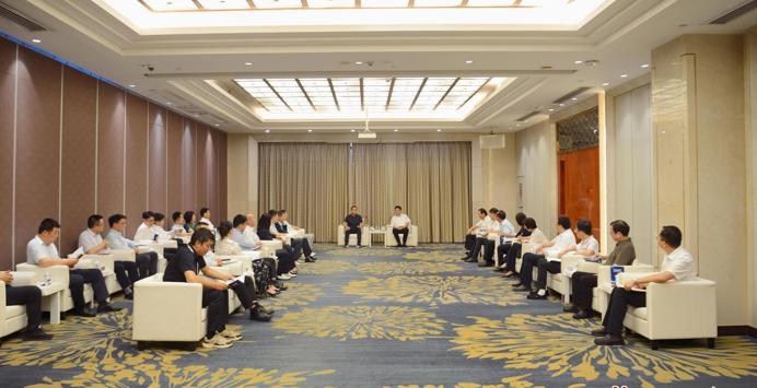 罗毅君会见出席全国工商联创新型成长型民营企业赋能对接（湖南专场）活动嘉宾代表